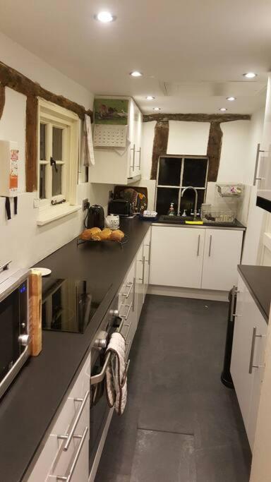 Entire Thatched Holiday home Melbourn
