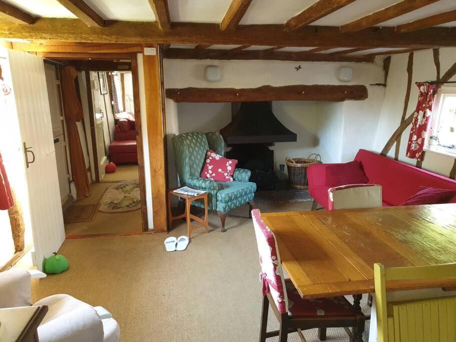 Entire Thatched Holiday home