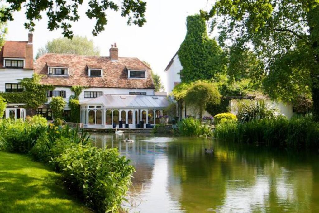 Entire Thatched * Melbourn